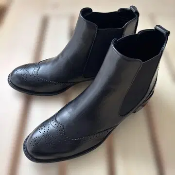 히미코 가죽 사이드 고어 부츠 미사용 새상품 23.5cm