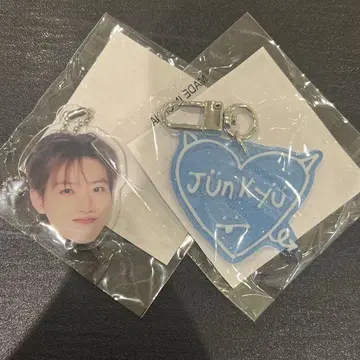 TREASURE 캡슐 토이 준규 얼굴 아크링 키링 popup