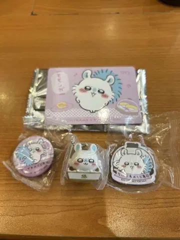 치이카와 쿠라스시 모몽가 컴프 세트 마그넷 캔뱃지 피규어