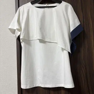 비대칭 반팔 티셔츠 파이핑 에포카