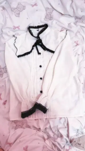 ROJITA 화이트 레이스 셔츠