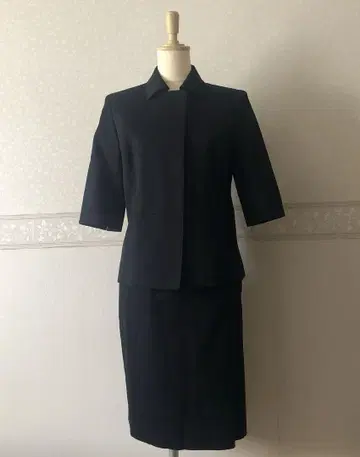블랙 수트 폴 스튜어트