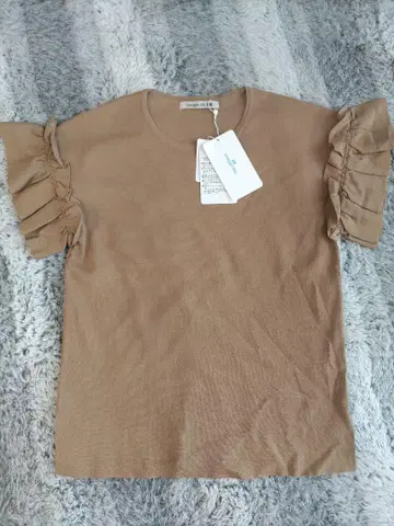 택 포함 새상품 비아지오 블루 프릴 소매 상의