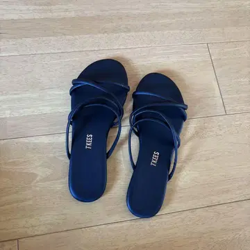 TKEES 블랙 플립플랍