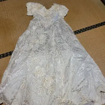 아이보리 A라인 웨딩 드레스