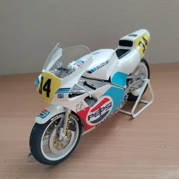 SUZUKI 펩시 컬러 바이크 모델 34