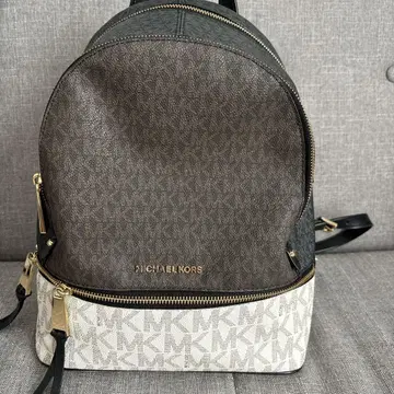 MICHAEL KORS 백팩