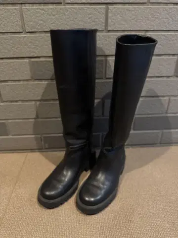 ZARA 천연 가죽 롱 부츠 새상품급