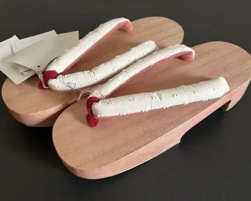 미사용 새상품 오동나무 나막신 벚꽃색 나막신 부드러운 핑크색