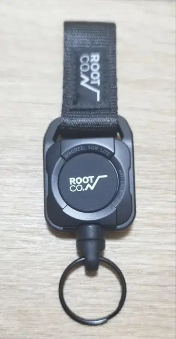 ROOT CO. / MAG REEL SQR. LITE 블랙