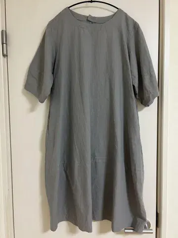 파르티클라르 그레이 반팔 원피스