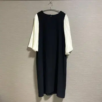 PARSONS 플리츠 슬리브 원피스 블랙 프리 사이즈