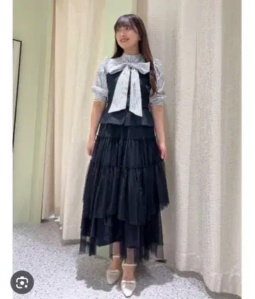 앙데팡당 뷔스티에 절개 도킹 원피스