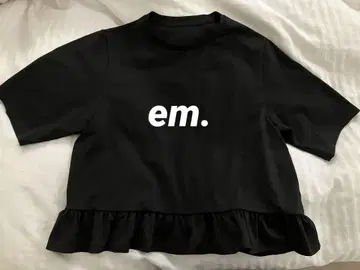 em.엠도트 페플럼 블라우스 미사용 새상품