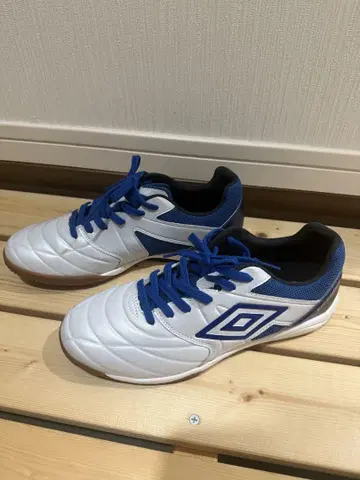 umbro 풋살화 25.5cm 화이트/블루