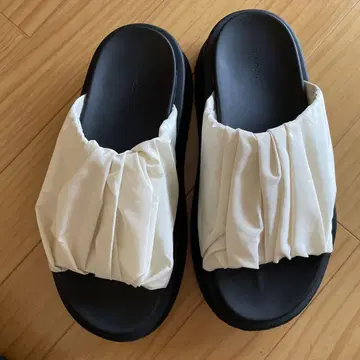 투데이풀 샌들