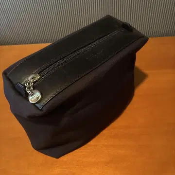 Ferragamo 블랙 나일론 가죽 파우치