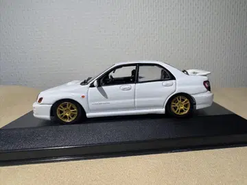 STI 화이트 미니카 1/43 골드 휠