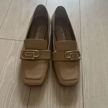 펠리코 37 베이지 로퍼