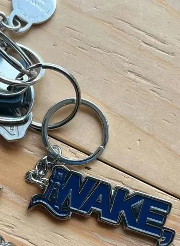 WAKE KEYCHAIN wake.sapporo 키링