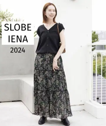 택 포함 미사용 새상품 슬로브 이에나의 FLOWER PRINT 스커트
