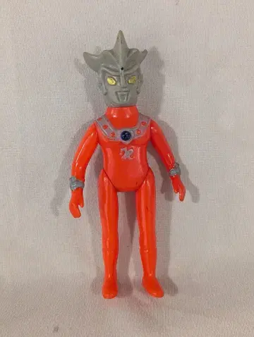 타카토쿠 타카토쿠 울트라맨 레오 (빨간색 성형) 150mm