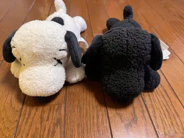 KAWS 유니클로 콜라보 스누피 2종 세트