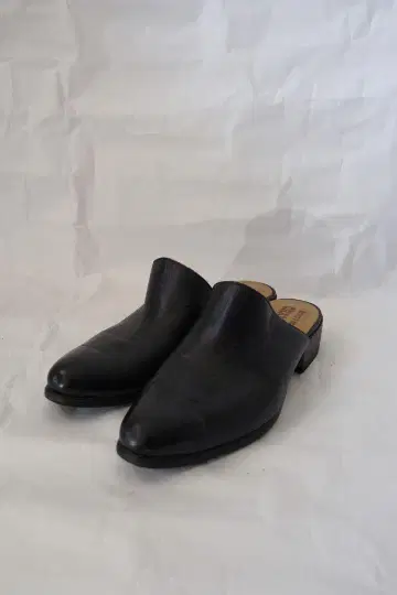 BOTAS BOTINES CHAMULA 블랙 클로그 샌들