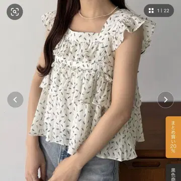 꽃무늬 슬리브리스 프릴 상의 S