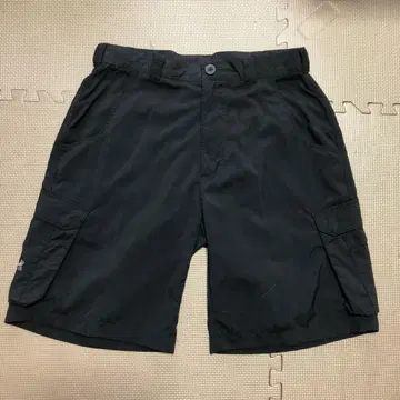 언더아머 숏팬츠 블랙