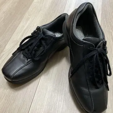 요넥스 파워 쿠션 천연 가죽 스니커즈 22.5cm