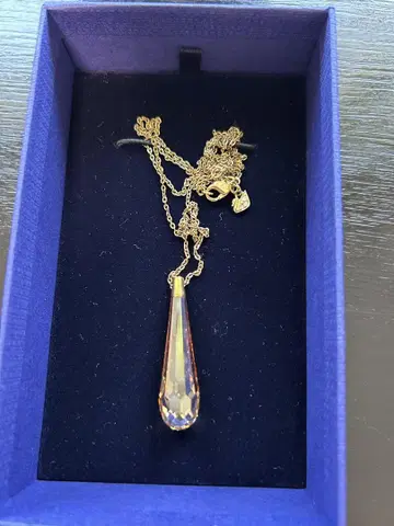 Swarovski 골드 드롭형 목걸이
