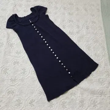 츠모리치사토 다크 네이비 크레프리 주름 가공 원피스