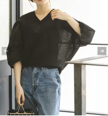 NOBLE 스펀지 시어 숏 슬리브 니트