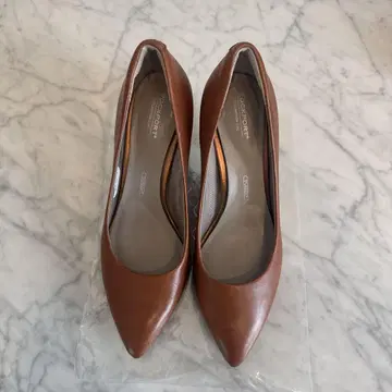 ROCKPORT 브라운 가죽 하이힐