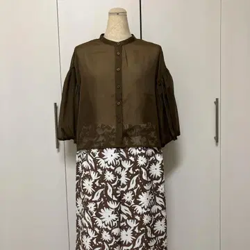 시스루 자켓 블라우스 & 꽃무늬 팬츠