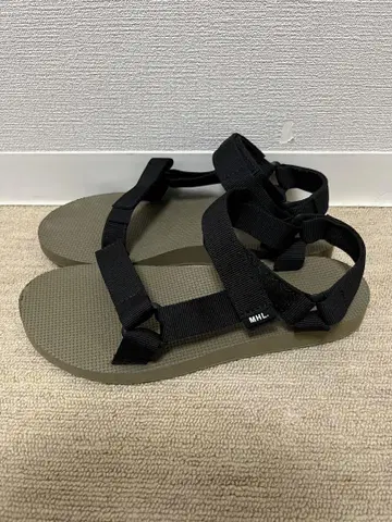 거의 미사용 teva MHL. 콜라보 샌들 25.0cm