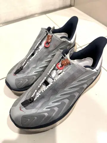 HOKA ONE ONE PROJECT CLIFTON 그레이