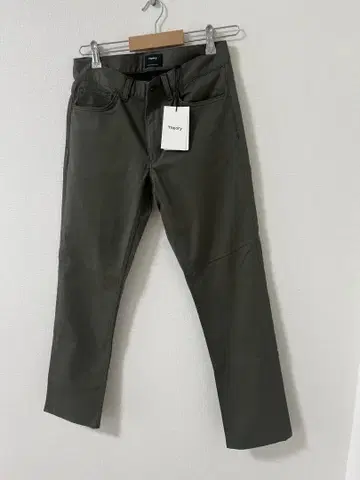 새상품 Theory Haydn Straight Slim Fit 팬츠