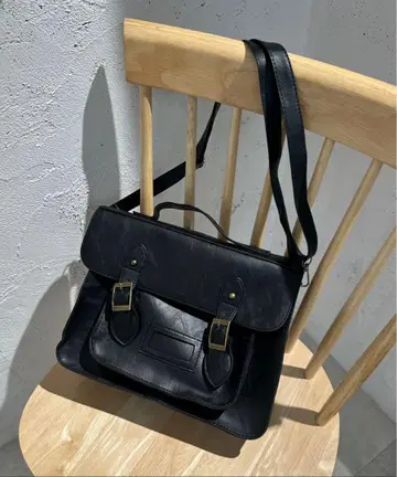 kutir 레트로 숄더백 블랙