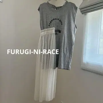 FURUGI NI LACE 슬리브리스 티셔츠