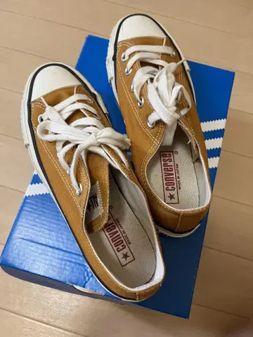 CONVERSE 머스타드 캔버스 스니커즈
