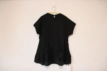 레이스 페플럼 절개 티셔츠