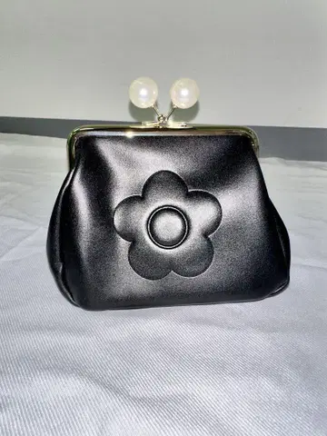 미사용 새상품 [ MARY QUANT ] 가마구치 파우치