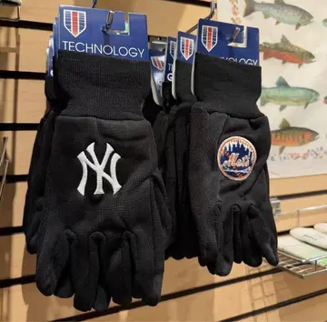 NEW YORK YANKEES OFFICIAL