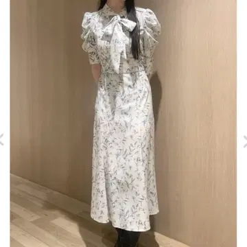릴리 브라운 보타이 롱 원피스