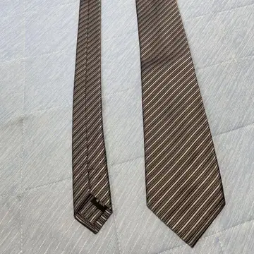 그레이 스트라이프 실크 넥타이