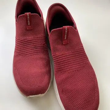 SKECHERS 버건디 슬립온 25.5cm