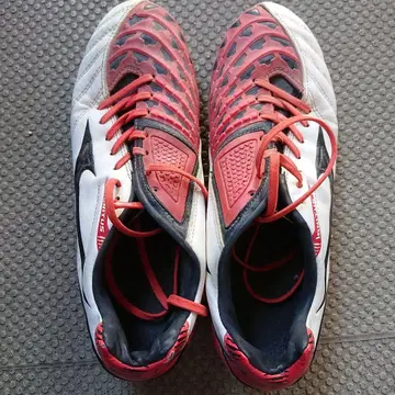 Mizuno 축구화 화이트/레드 25cm