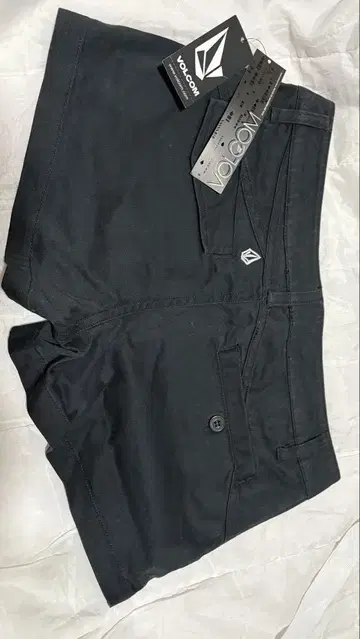 Volcom 숏 팬츠